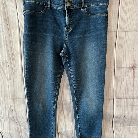 Juicy Couture Cropped Jeans - Picture 1 of 6